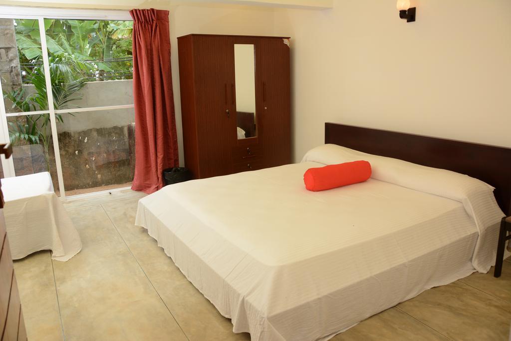 Hotel Tobiko Trincomalee Buitenkant foto