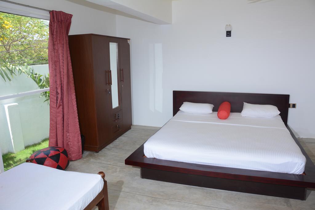 Hotel Tobiko Trincomalee Buitenkant foto