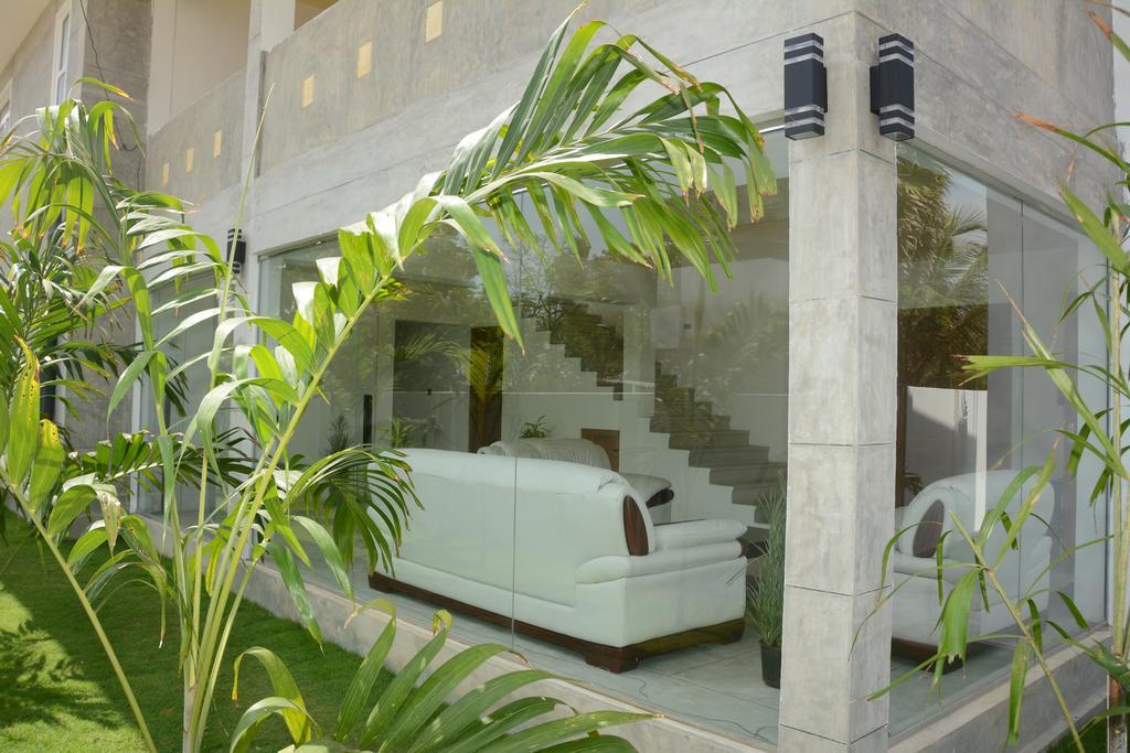 Hotel Tobiko Trincomalee Buitenkant foto