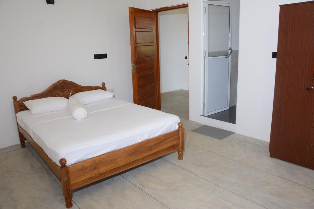 Hotel Tobiko Trincomalee Buitenkant foto