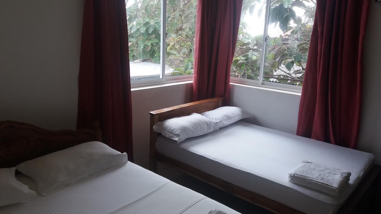 Hotel Tobiko Trincomalee Buitenkant foto